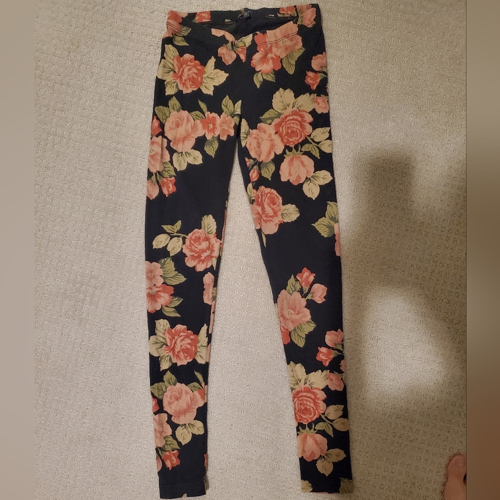 Aritzia talula floral leggings